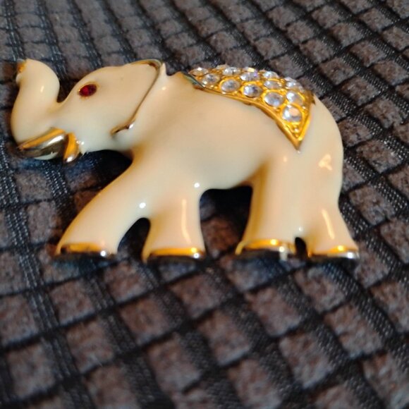 Cream Enamel Elephant Brooch with Gold Red & Clear White Crystals Accents - Picture 3 of 8
